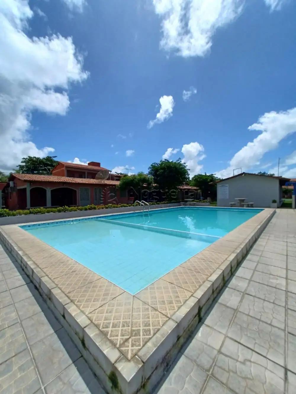 Casa em condomínio a 300m da praia dos Carneiros