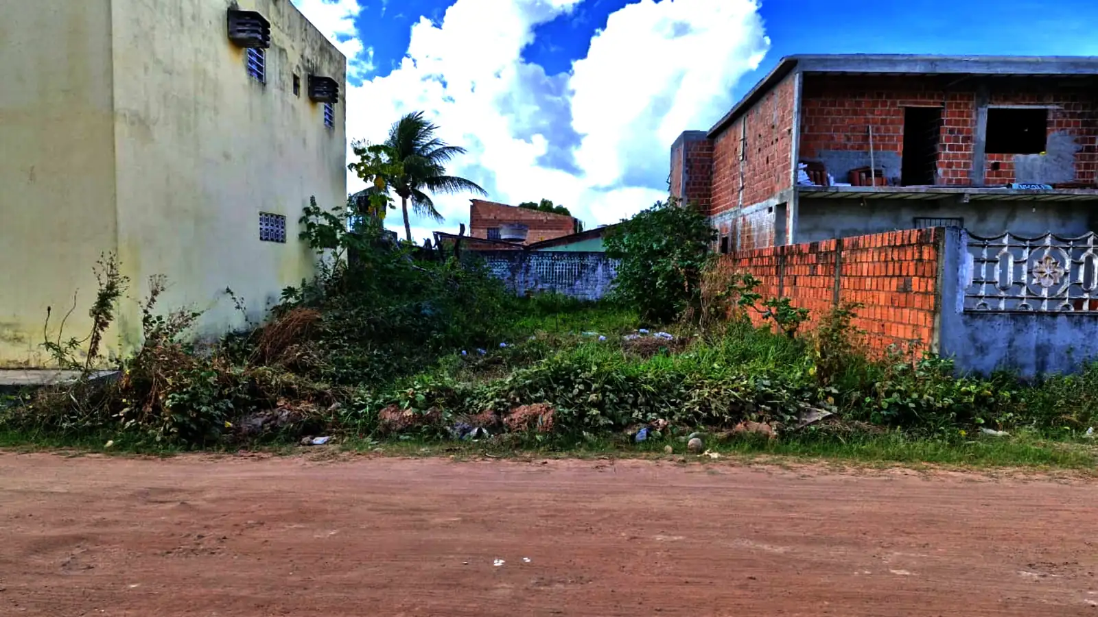 Terreno em frente a Casa dos Médicos