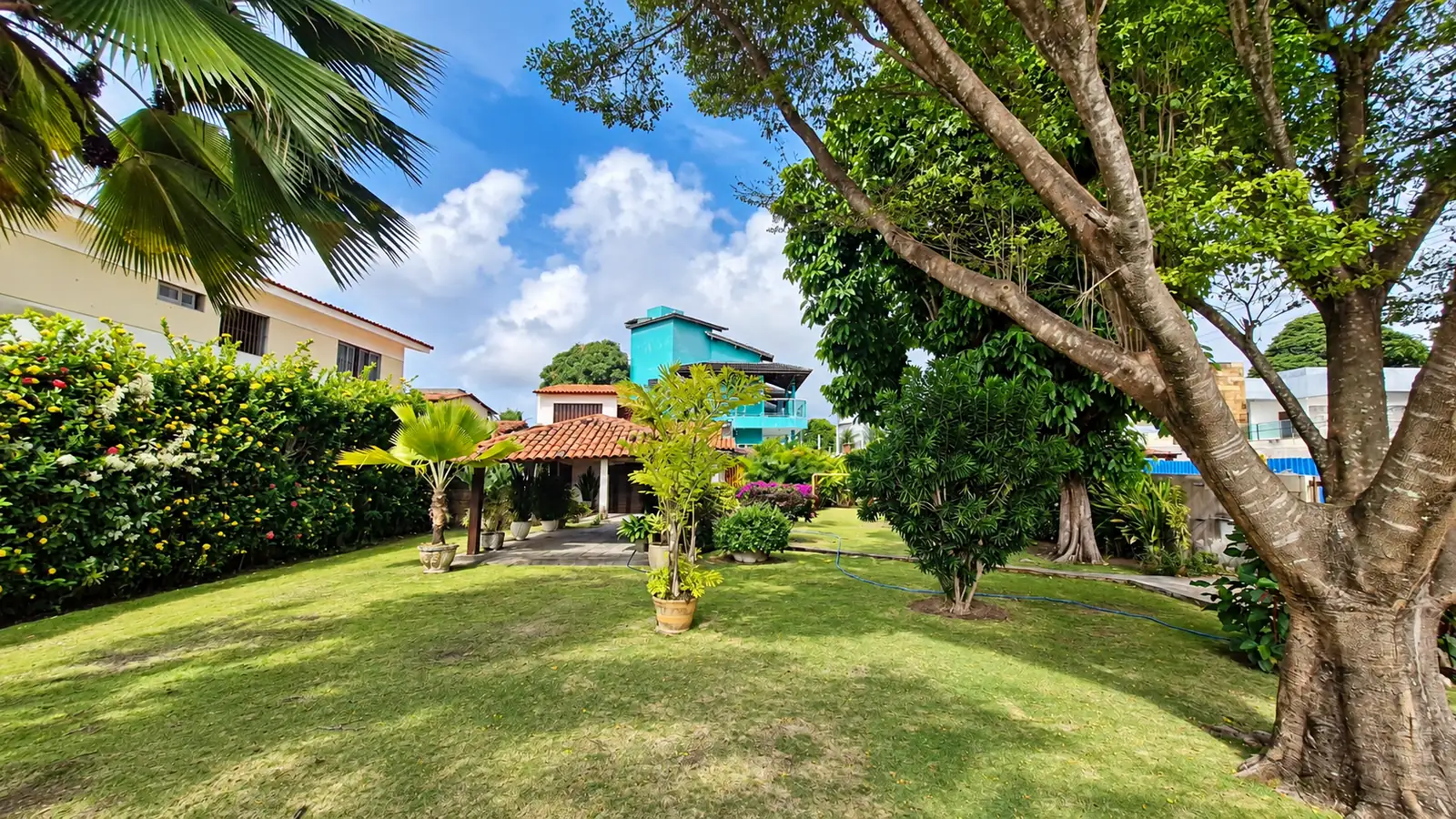 Vendo casa a 50m da praia de Campas